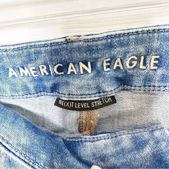 AMERICAN EAGLE Curvy High Rise Jegging Patched Medium Distressed Jeans 2 Regular - Picture 4 of 7